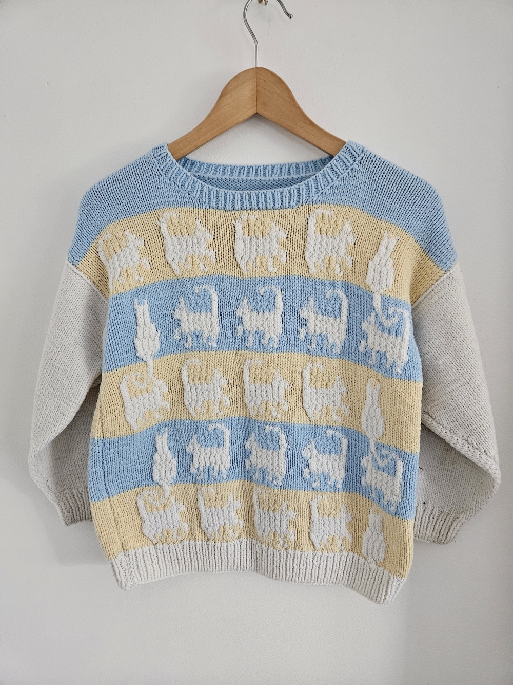 Vintage Cat Motif Crewneck Sweater Womens Small Pastel Hand Knit